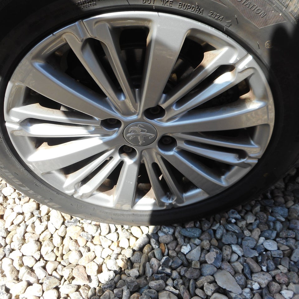 Peugeot 208 1,6 BlueHDi 100 Allure Sky 5d