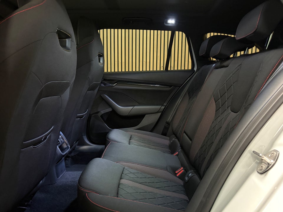 Skoda Octavia 1,4 TSi iV RS Combi DSG 5d