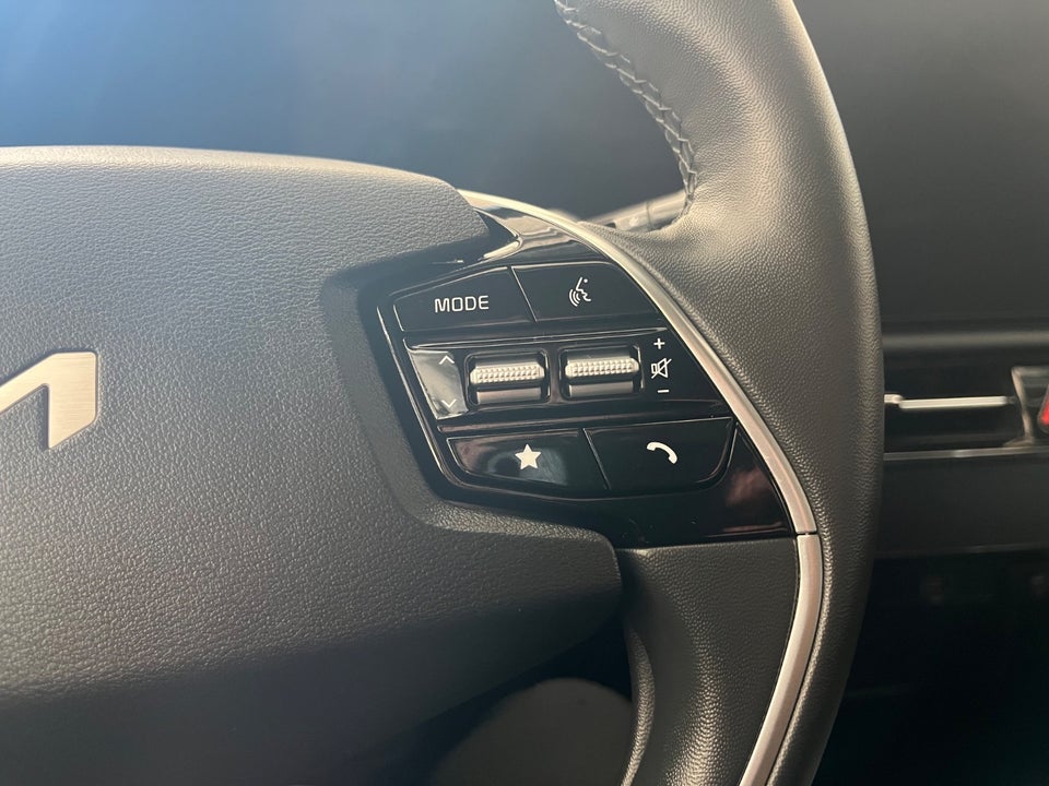 Kia Niro 64 EV Access Plus 5d