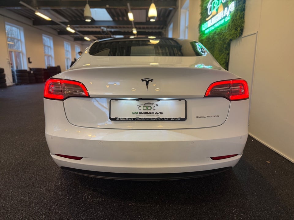 Tesla Model 3 Long Range AWD 4d