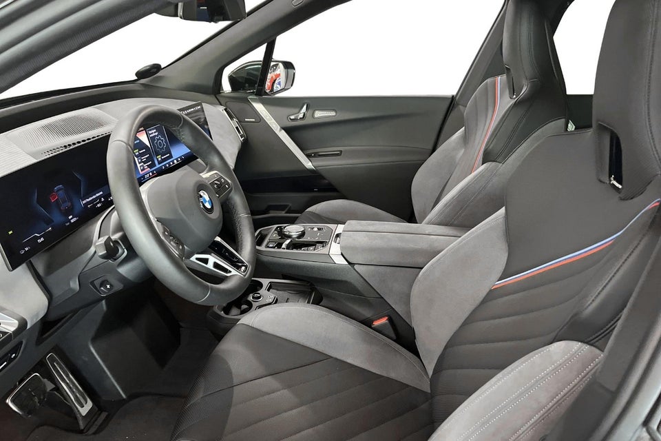 BMW iX xDrive60 Fully Charged 5d