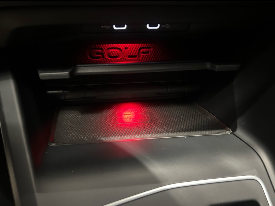 VW Golf VIII 1,4 GTE DSG 5d