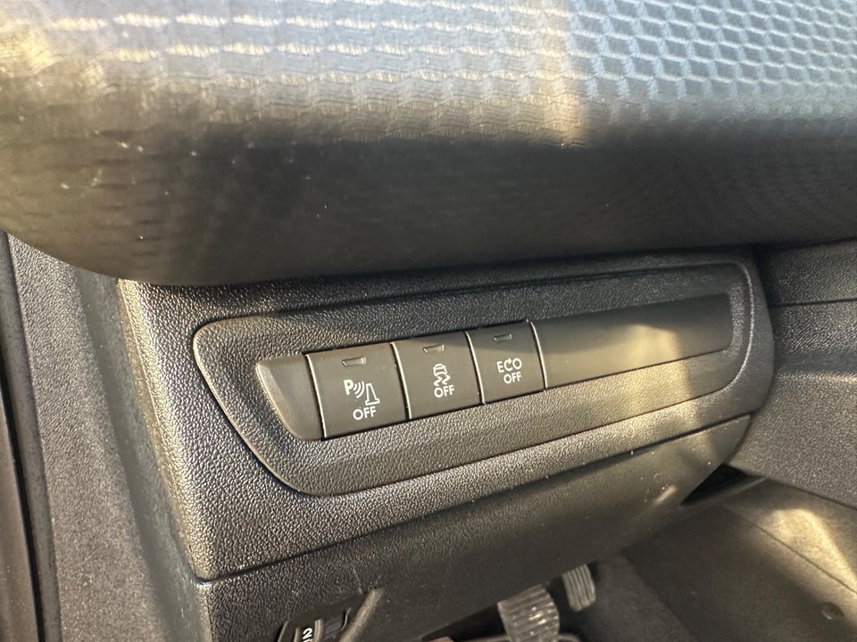 Peugeot 208 1,6 BlueHDi 100 Allure Sky 5d