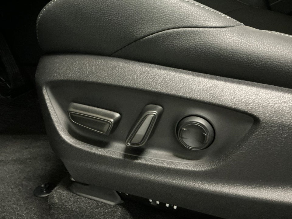 Toyota bZ4X Executive 5d