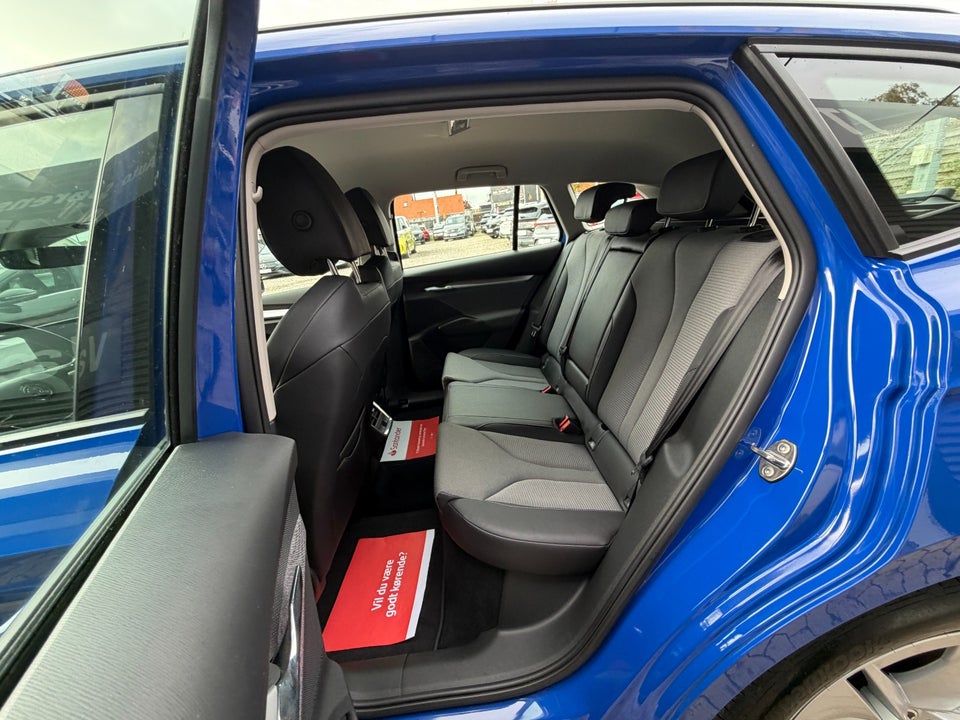 Skoda Enyaq 60 iV Loft 5d