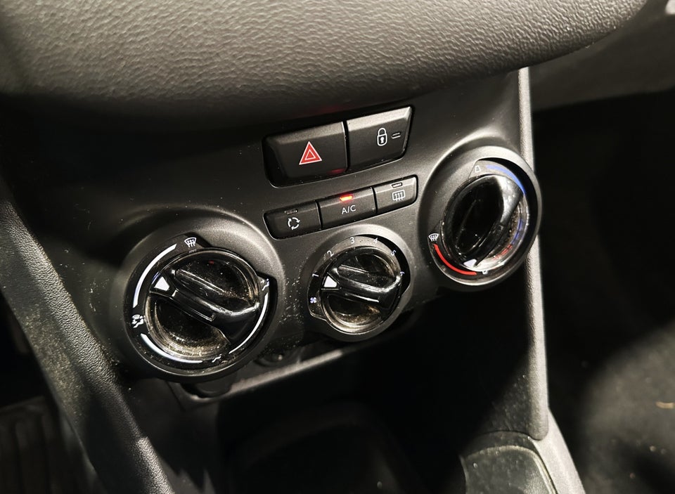 Peugeot 208 1,2 VTi Access 5d