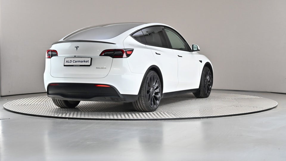 Tesla Model Y Performance AWD 5d