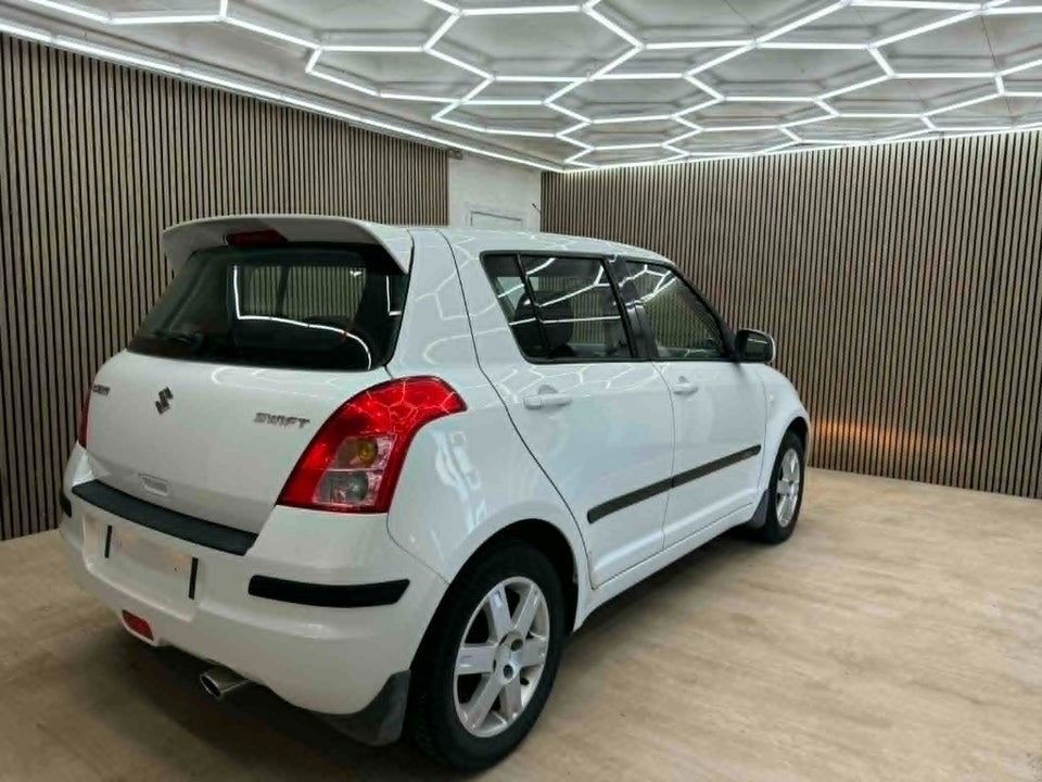 Suzuki Swift 1,3 GL-A 5d