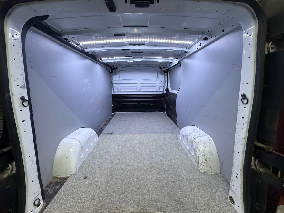 Renault Trafic T29 2,0 dCi 145 L2H1 EDC