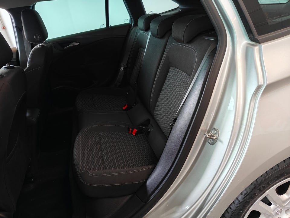 Opel Astra 1,6 CDTi 136 Enjoy Sports Tourer 5d