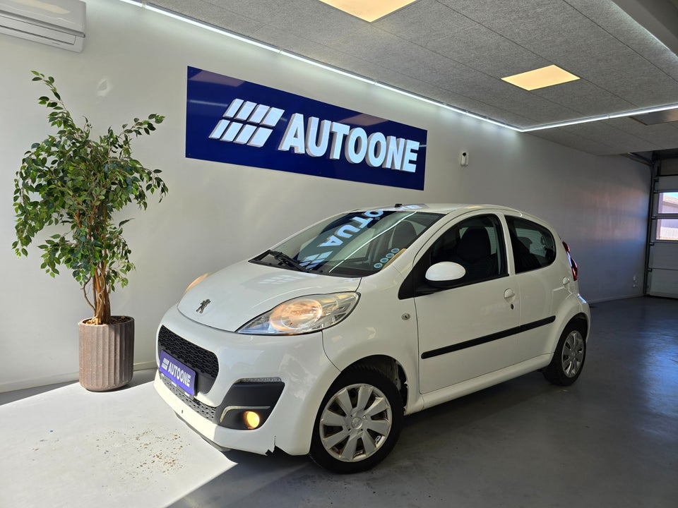 Peugeot 107 1,0 White 5d