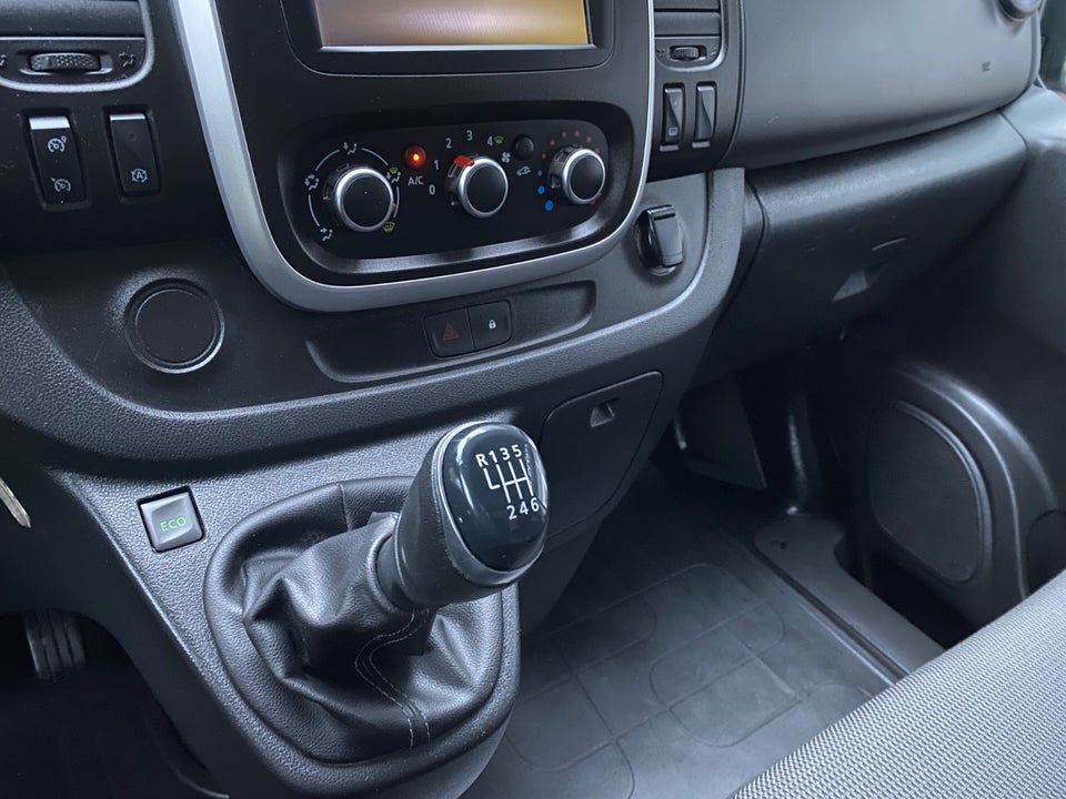 Renault Trafic T29 2,0 dCi 120 L2H1