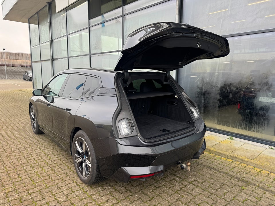 BMW iX xDrive50 Supercharged 5d