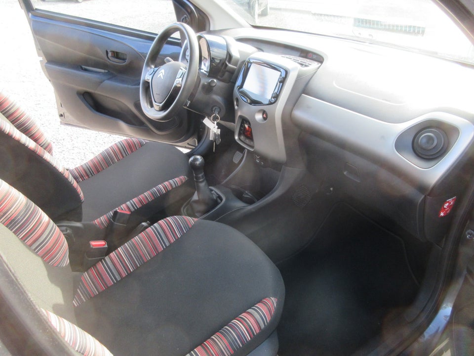 Citroën C1 1,2 PureTech Iconic 5d