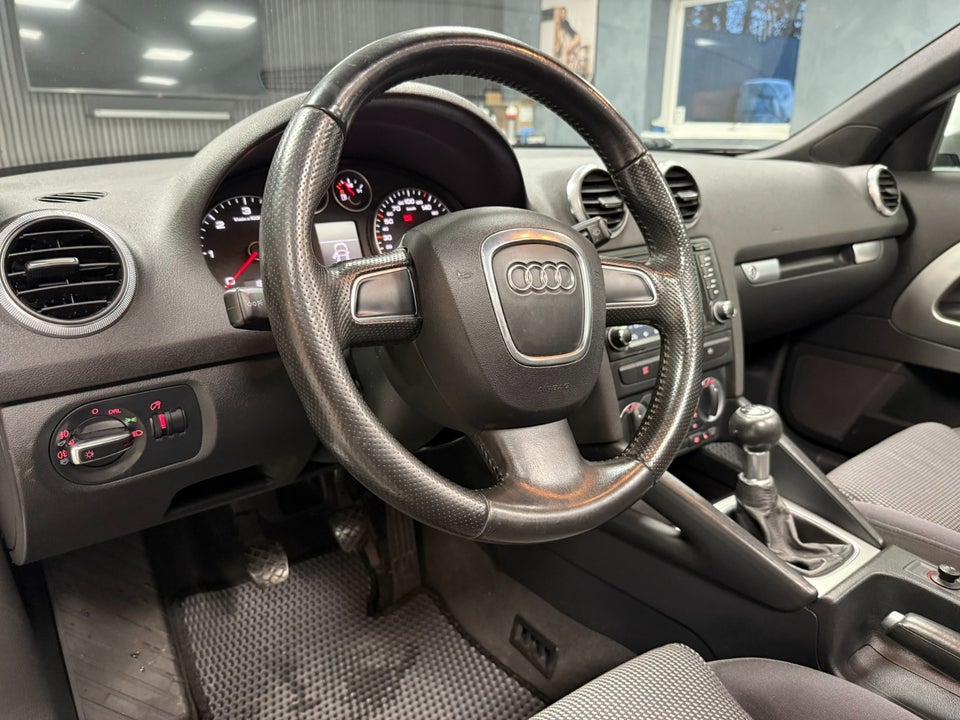 Audi A3 1,9 TDi Attraction Cabriolet 2d