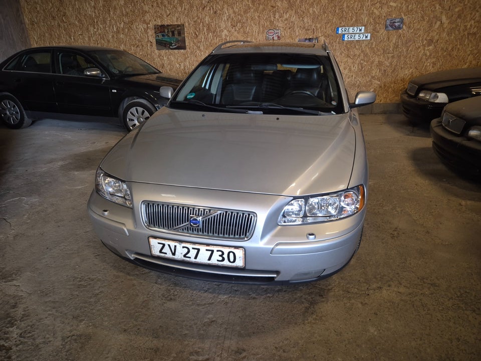 Volvo V70 2,4 T 200 aut. 5d