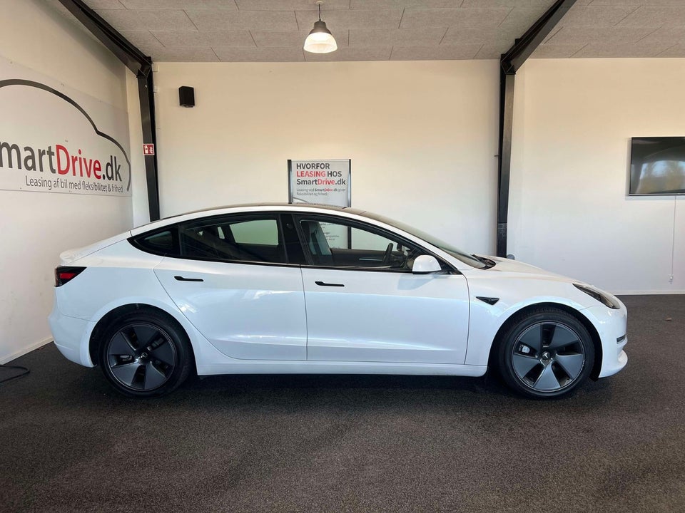 Tesla Model 3 Long Range AWD 4d