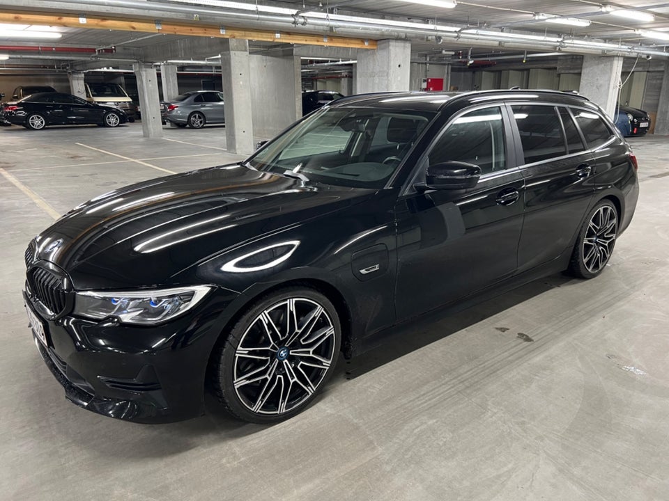 BMW 330e 2,0 Touring xDrive aut. 5d