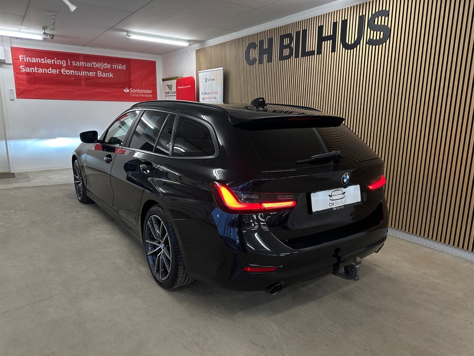 BMW 320d 2,0 Touring Connected aut. 5d