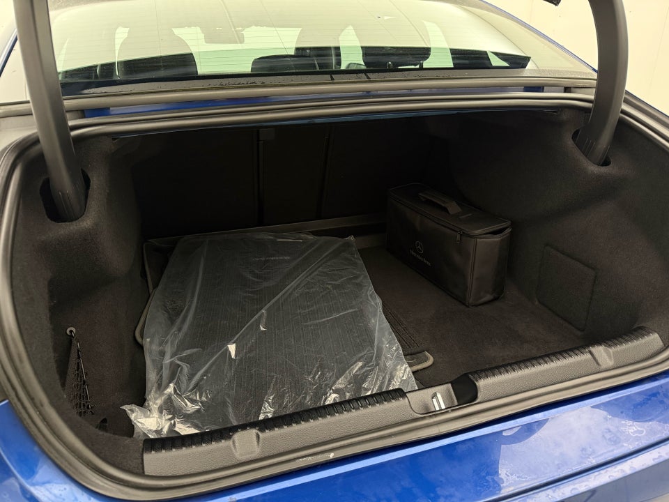 Mercedes EQE350+ Avantgarde 4d