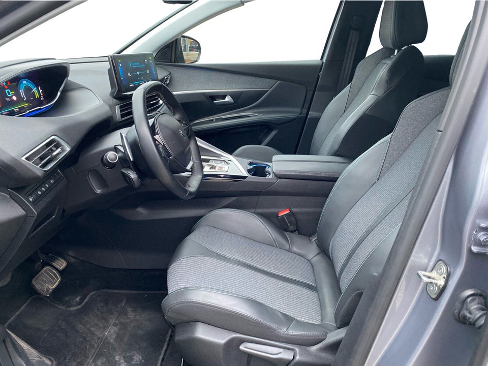 Peugeot 3008 1,6 Hybrid Allure Pack EAT8 5d
