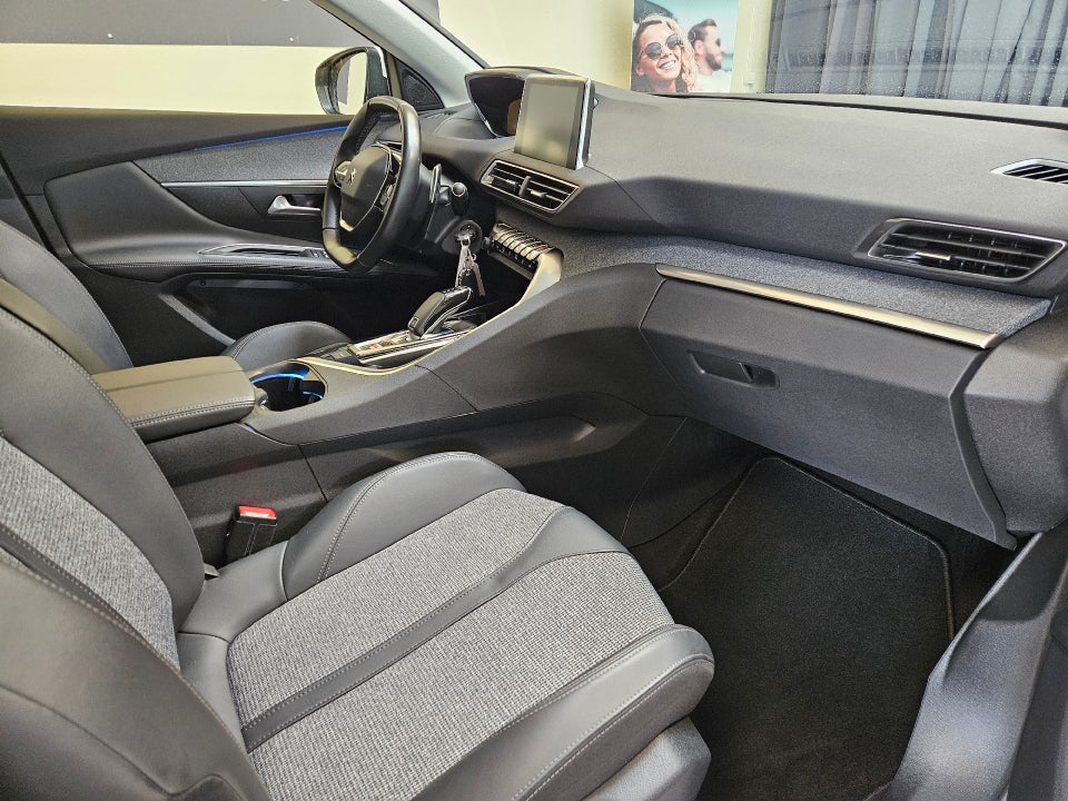 Peugeot 3008 1,2 PureTech 130 Allure EAT8 5d