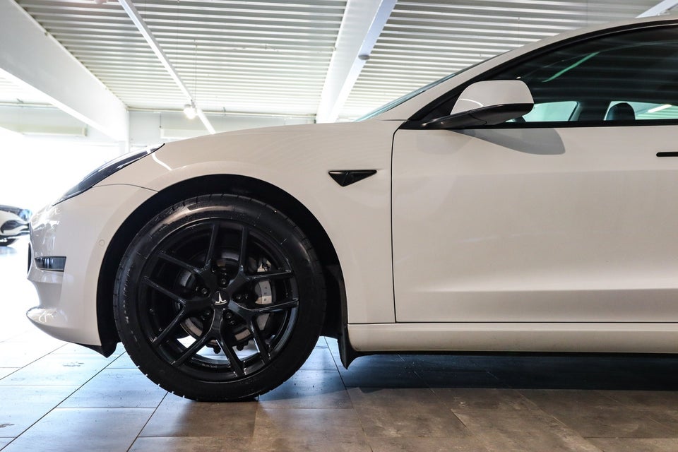 Tesla Model 3 Long Range AWD 4d