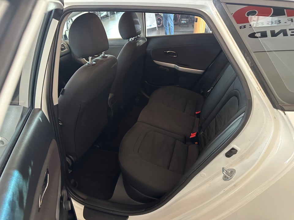 Kia Ceed 1,4 CVVT Style Limited 5d