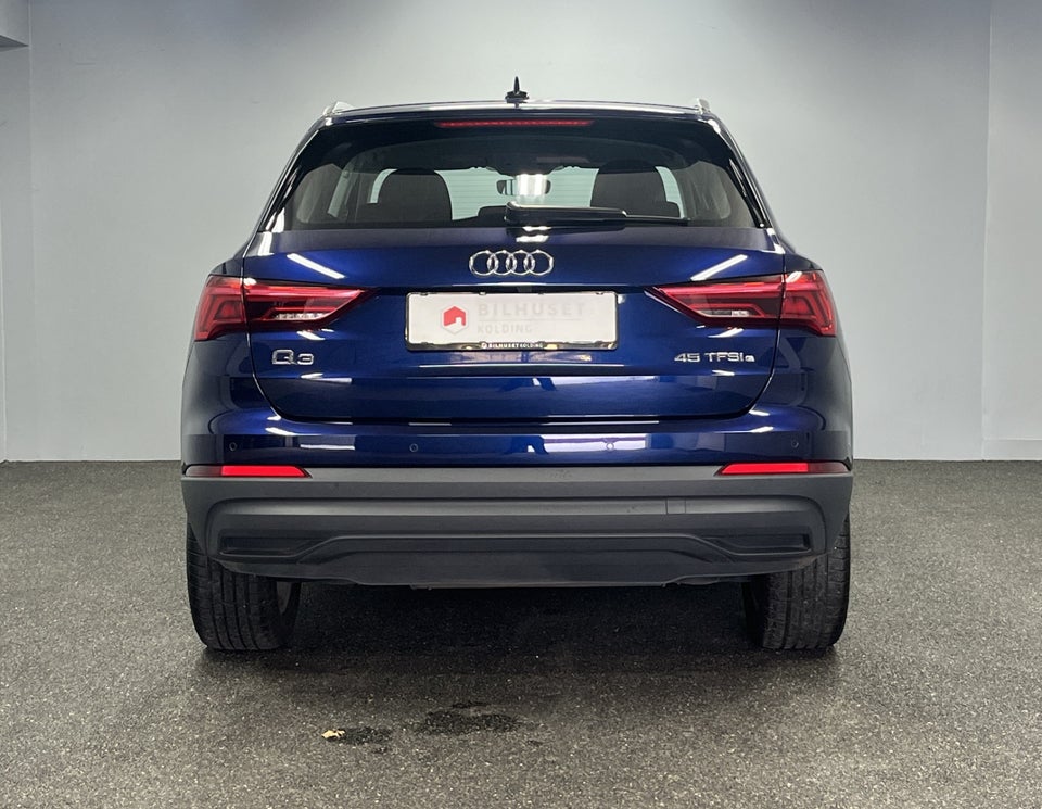 Audi Q3 45 TFSi e Attitude+ S-tr. 5d