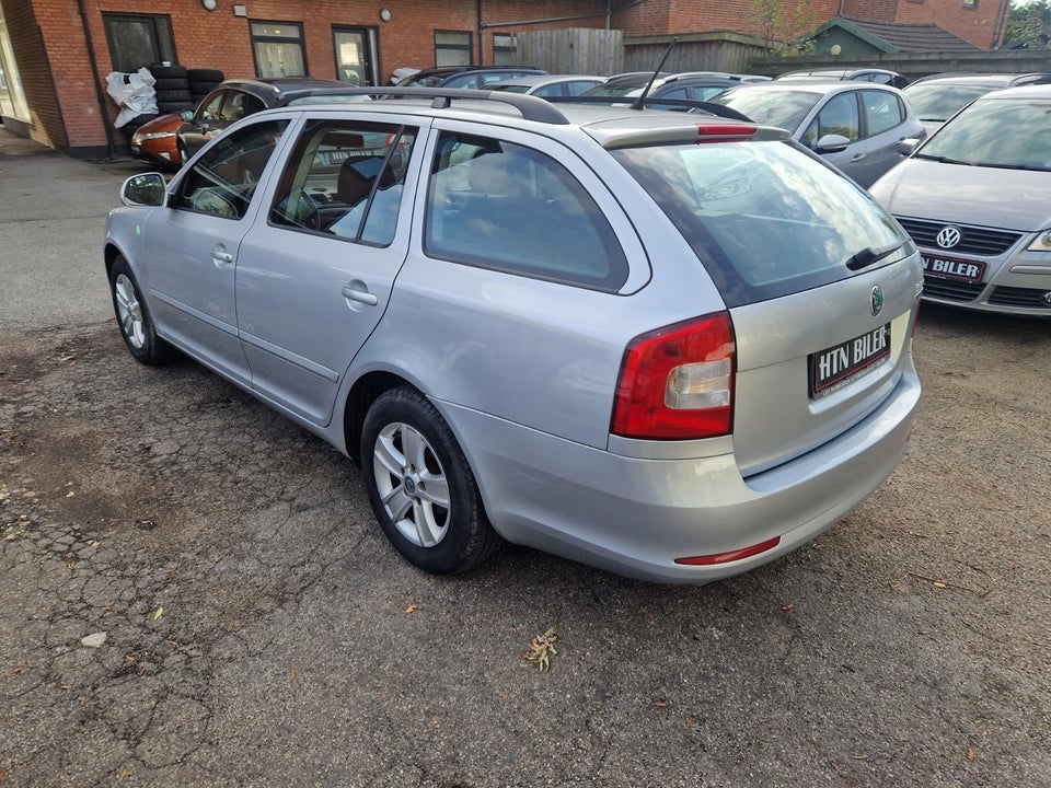 Skoda Octavia 1,6 TDi 105 Ambiente Combi GreenLine 5d