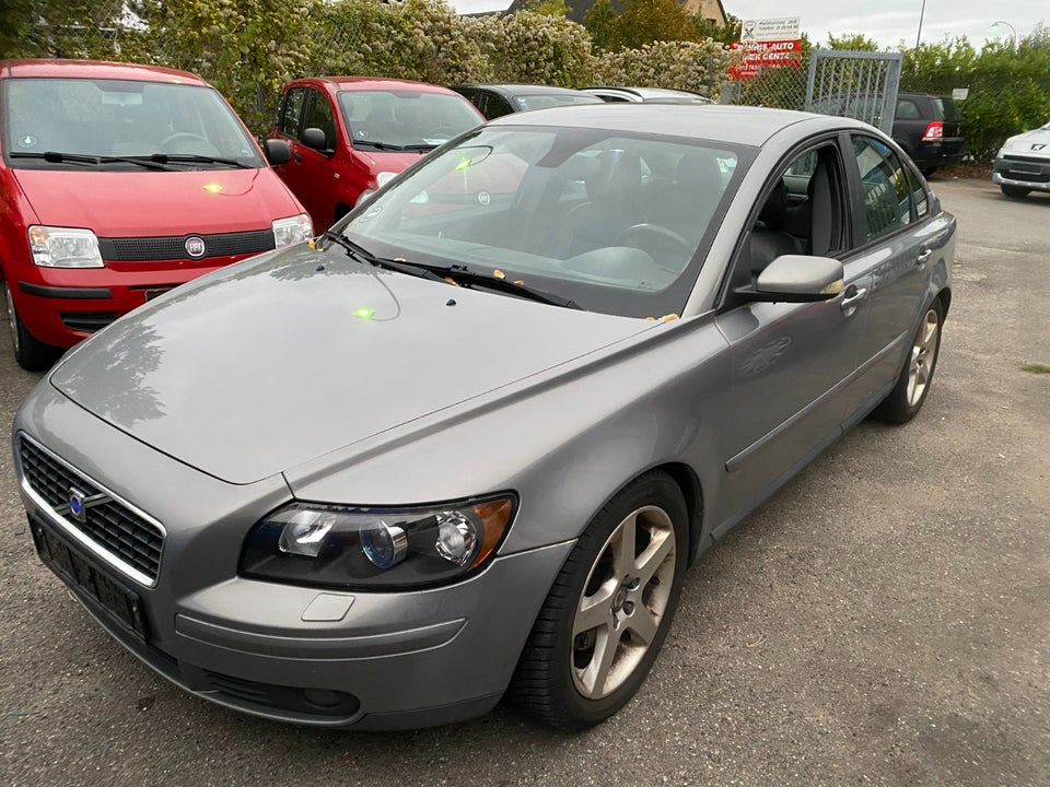 Volvo S40 2,5 T5 Momentum aut. 4d