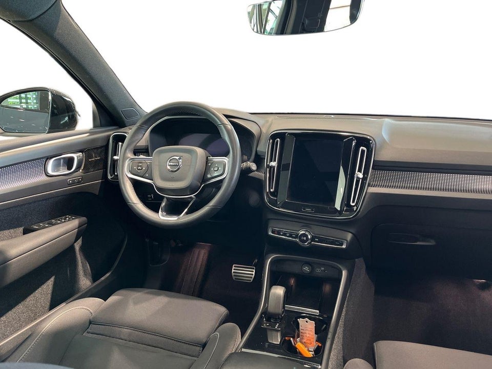 Volvo XC40 P6 ReCharge Pro 5d