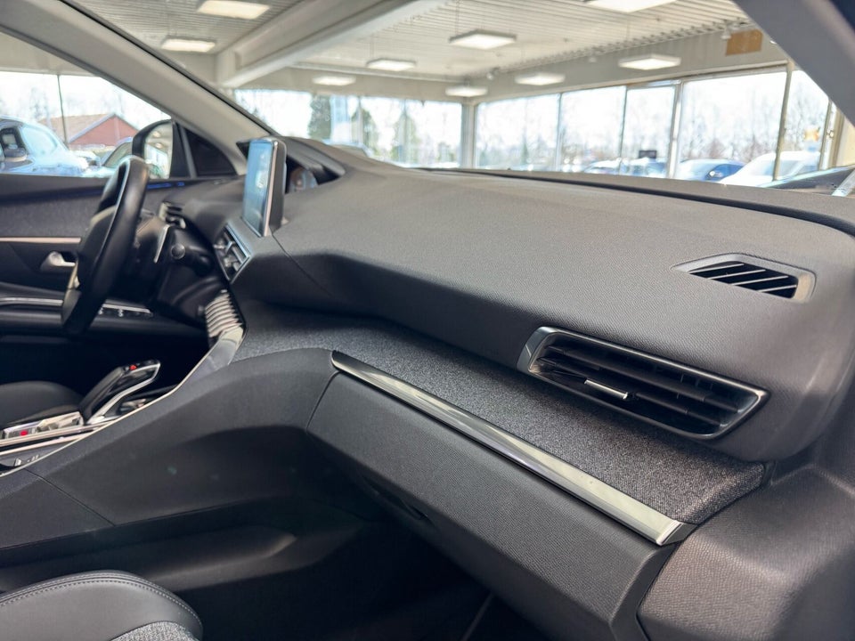 Peugeot 3008 1,6 Hybrid Allure Pack EAT8 5d