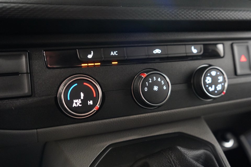 VW Transporter 2,0 TDi 150 Kassevogn DSG lang