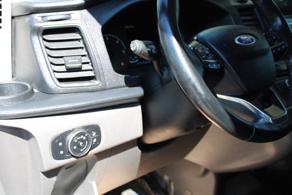 Ford Transit Custom 300 L2 2,0 TDCi 130 Trend aut.