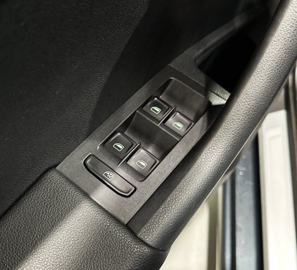 Skoda Octavia 2,0 TSi 220 RS Combi DSG 5d