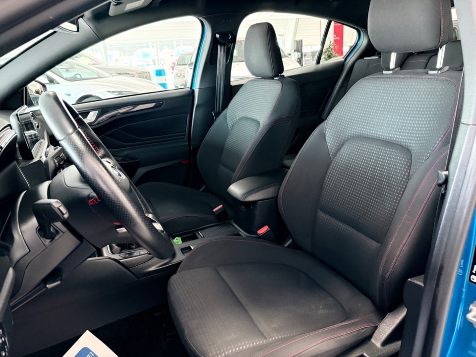Ford Focus 1,0 EcoBoost ST-Line 5d
