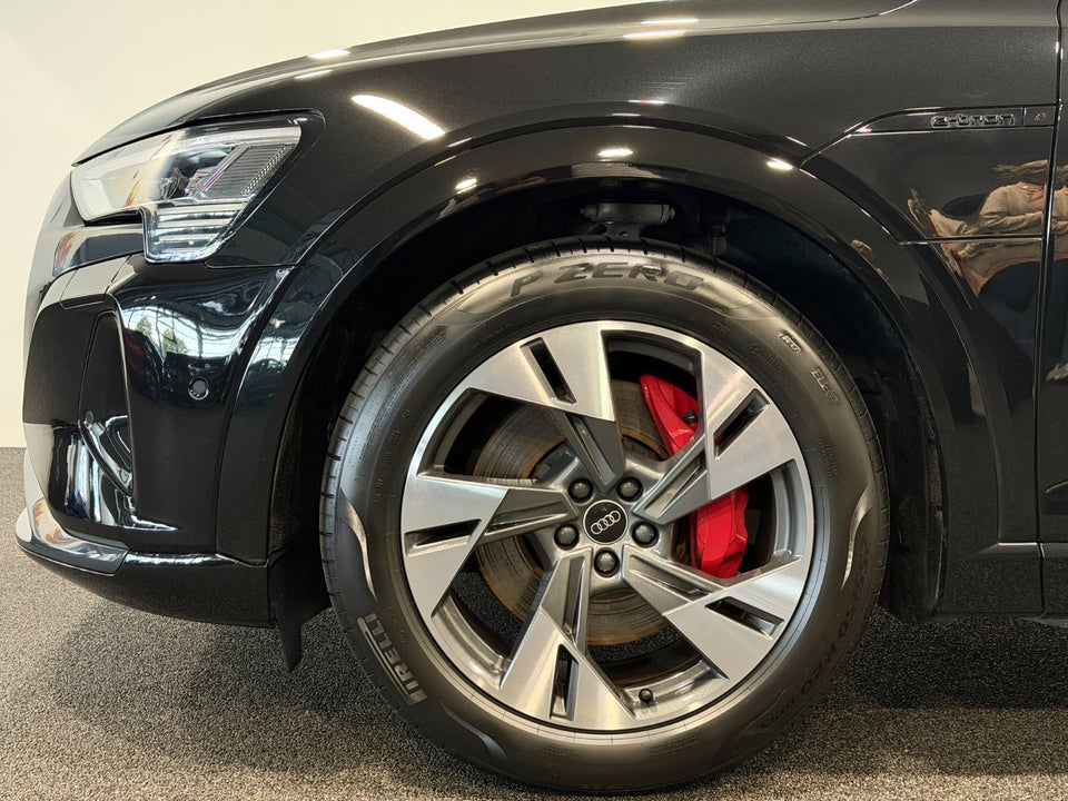 Audi Q8 e-tron 50 Advanced quattro 5d