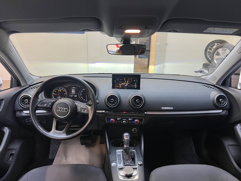 Audi A3 1,4 e-tron Sportback S-tr. 5d