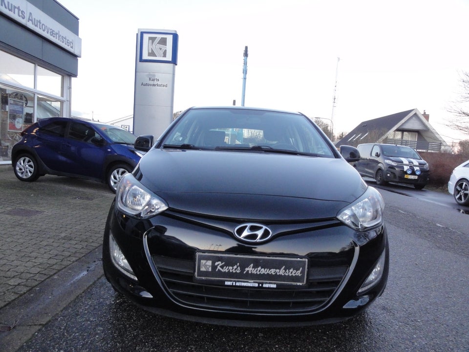 Hyundai i20 1,25 Classic XTR+ 5d