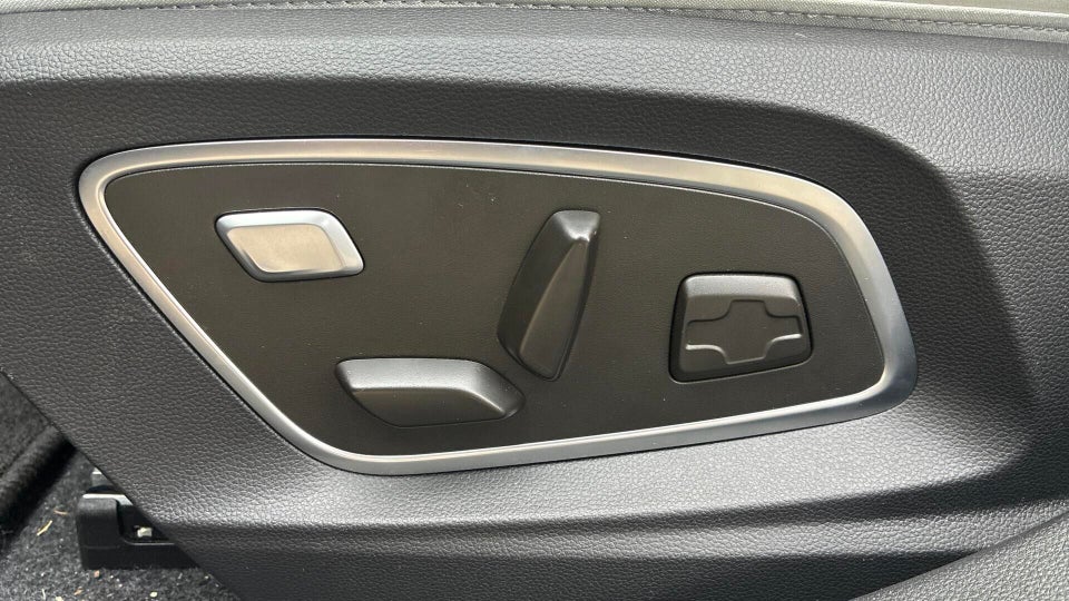 Renault Scenic E-Tech 87 Iconic 5d