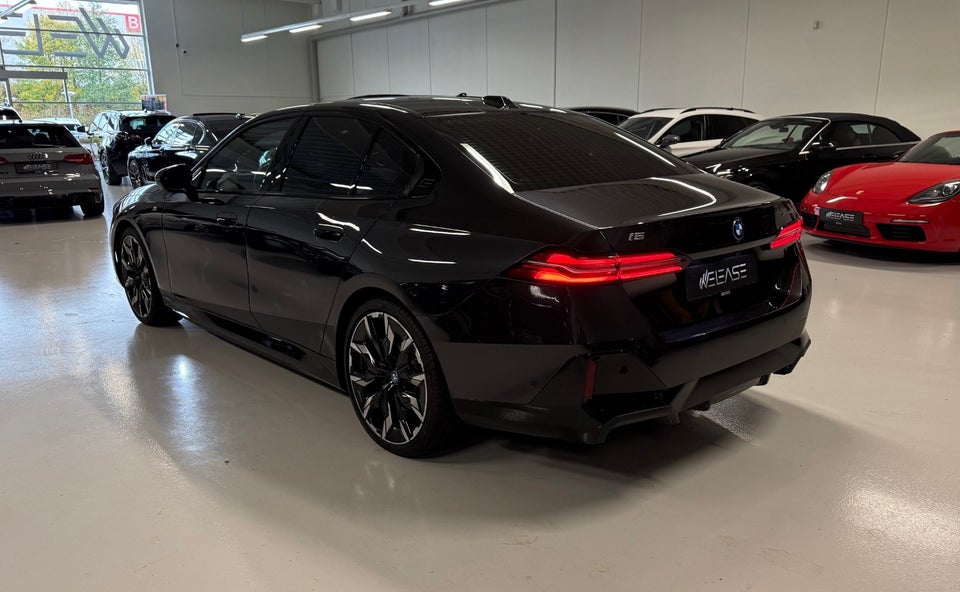 BMW i5 eDrive40 Fully Charged M-Sport 4d