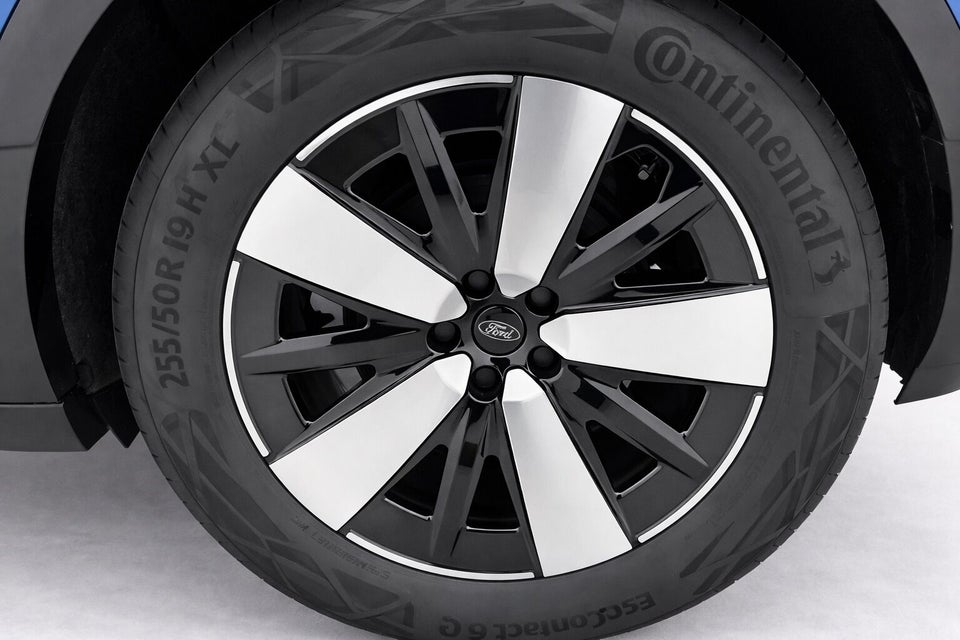 Ford Capri 79 Select Extended Range AWD 5d