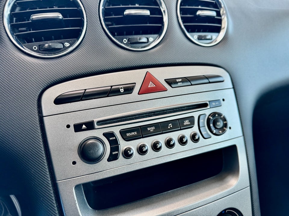 Peugeot 308 1,6 VTi Premium 5d