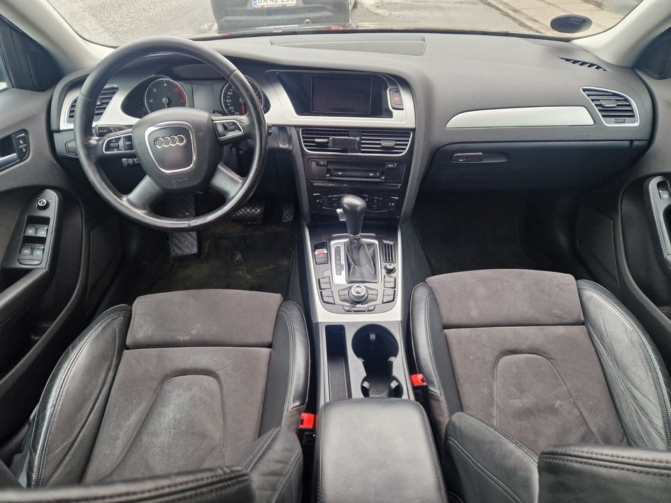 Audi A4 2,0 TDi 143 S-line Avant Multitr. 5d