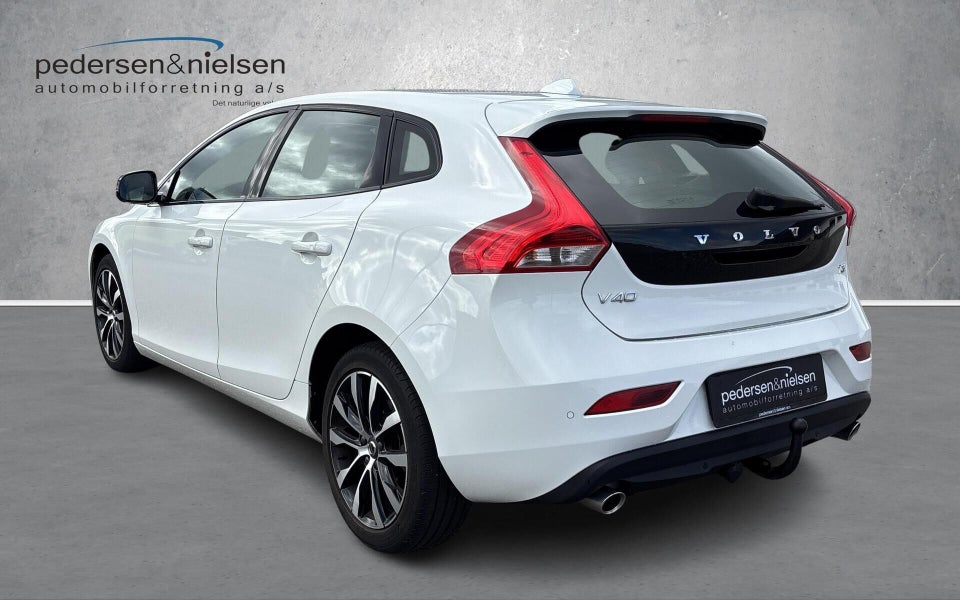Volvo V40 2,0 T3 152 Dynamic Edition 5d