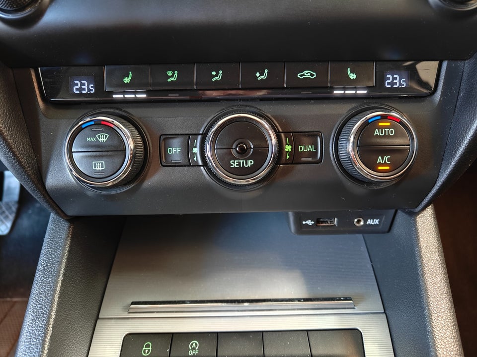 Skoda Octavia 1,4 TSi 140 Elegance Combi 5d