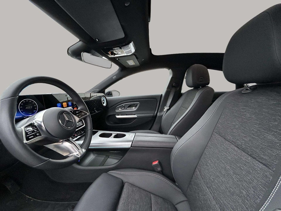 Mercedes CLA250+ EQ Progressive 4d