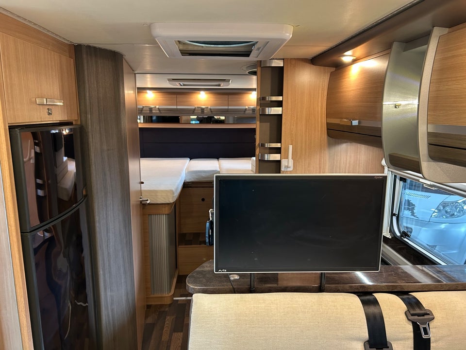 Knaus Sky Ti Silver 2,3 700 MEG aut. 2d