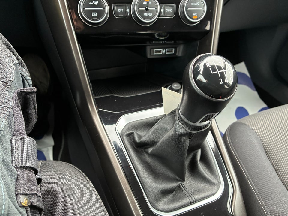 VW T-Roc 1,0 TSi 115 Style 5d